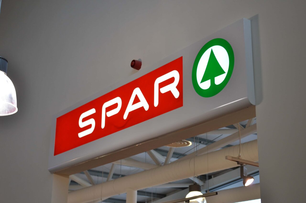 Spar Fascia Signs