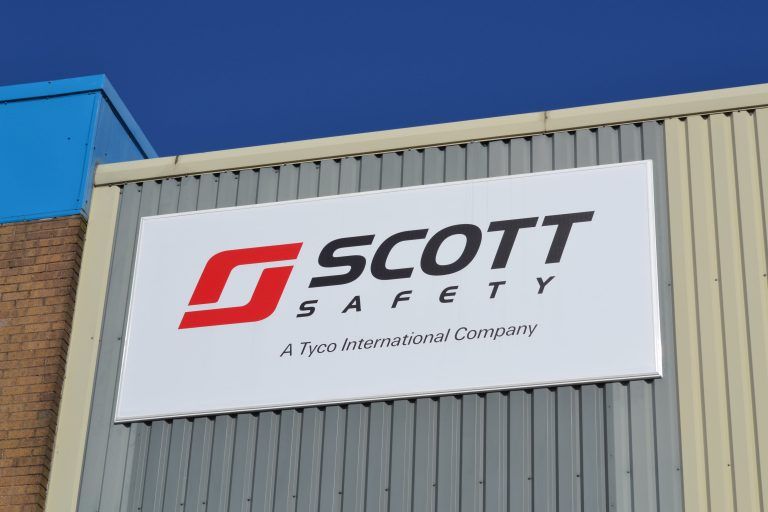 SCOTTS SAFETY NON ILLUMINATED SIGN (1)